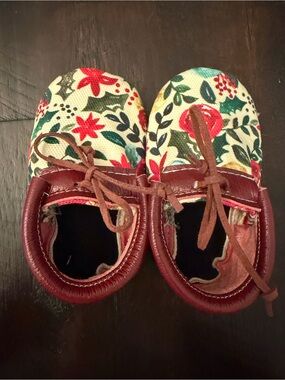 Children's Floral Canvas Moccasins in Red, Green and Cream